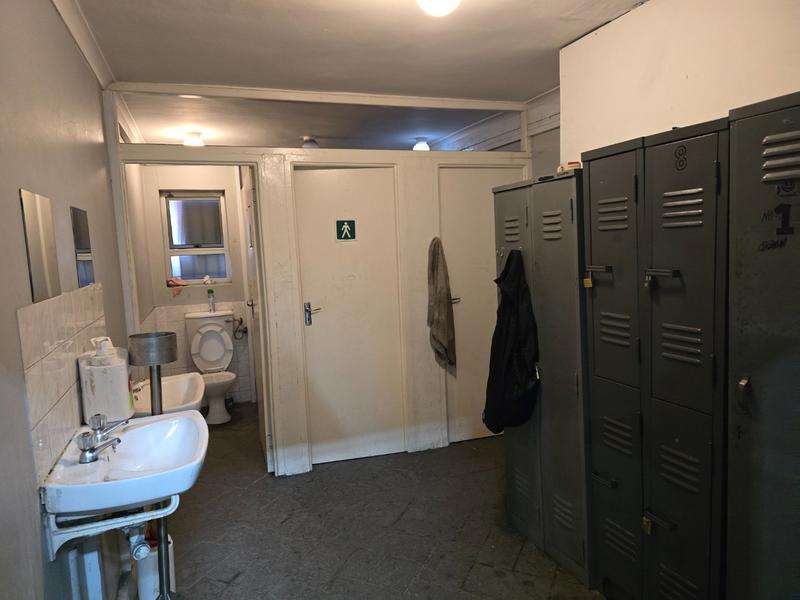 To Let commercial Property for Rent in Killarney Gardens Western Cape